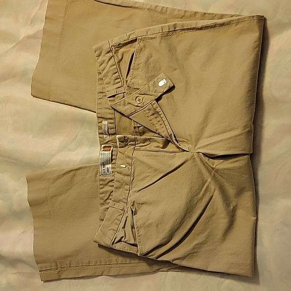 Old Navy Pants - Old Navy khakis